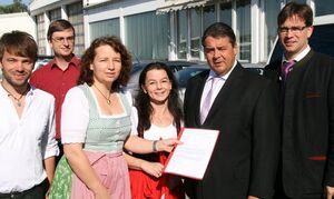 Die Delegation aus Landshut mit Sigmar Gabriel und Florian Pronold