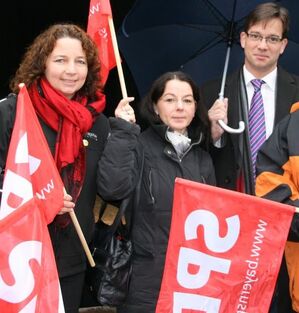 Kreisvorsitzende Ruth Müller, Stadtverbandsvorsitzende Anja König und Bundestagsabgeordneter Florian Pronold